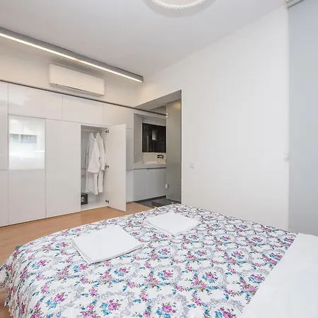 Thera Apartment