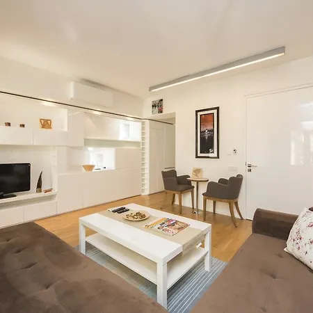 Apartment Thera *